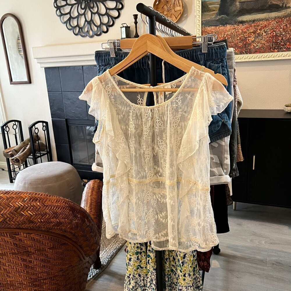 Adiva Top Womens Size Small Ivory Lace Floral Mesh Flutter Sleeves Peplum Ruffle - Picture 16 of 16
